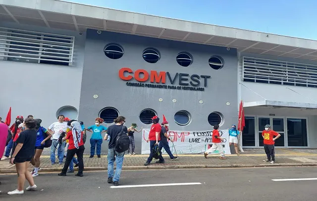 Feira de universidades israelenses na Unicamp é suspensa após protesto palestino