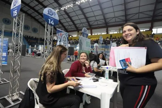 Feirão do Emprego e da Inclusão Produtiva reúne mais de 3 mil pessoas em Santo André