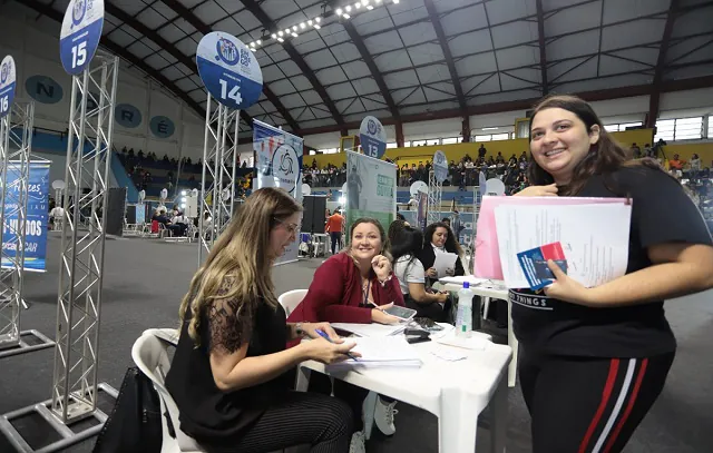 Feirão do Emprego e da Inclusão Produtiva reúne mais de 3 mil pessoas em Santo André