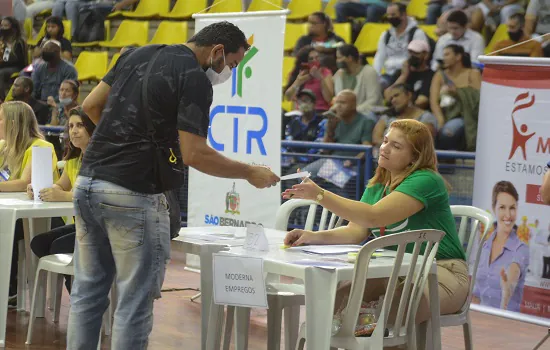 Feirão do Trabalho e Renda de São Bernardo registra cerca de 4.000 pessoas