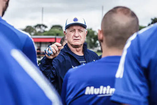 Cruzeiro terá estreia de Felipão no comando nesta terça-feira