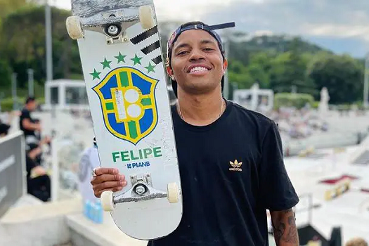 Gustavo Ribeiro é campeão da Liga Mundial de Skate Street, skate