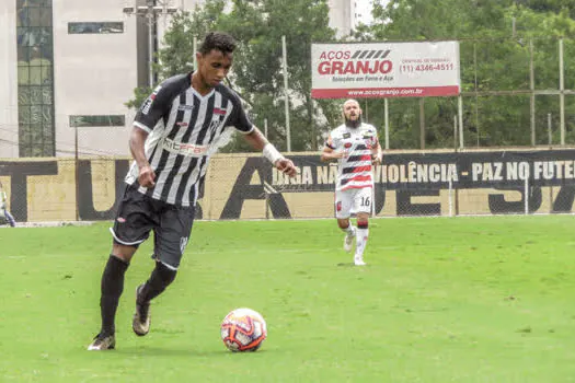 Felipinho continua no EC São Bernardo para a Copa Paulista