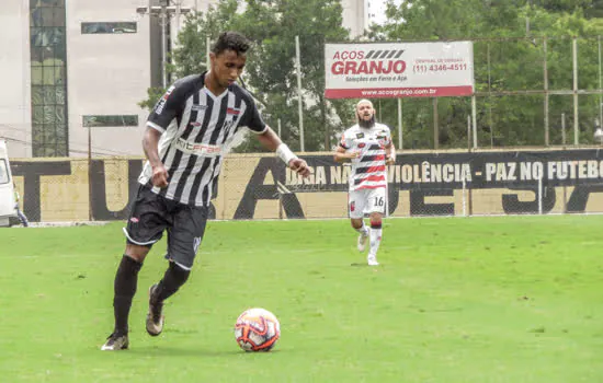 Felipinho continua no EC São Bernardo para a Copa Paulista