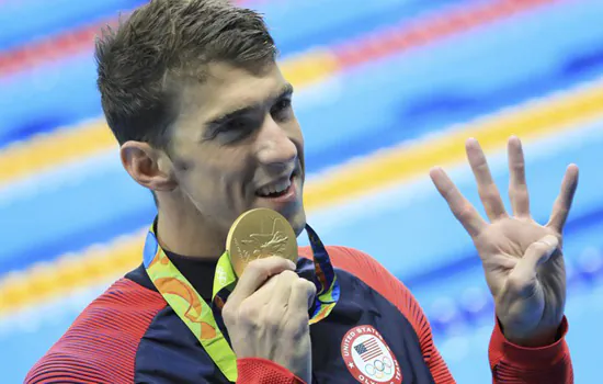 Phelps vence 200m medley e chega a 22 ouros na carreira