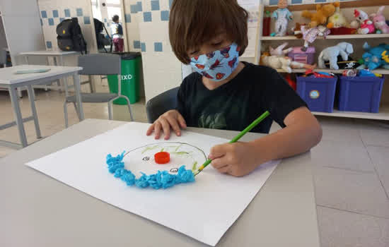 Crianças de São Paulo preferem passar as férias na escola