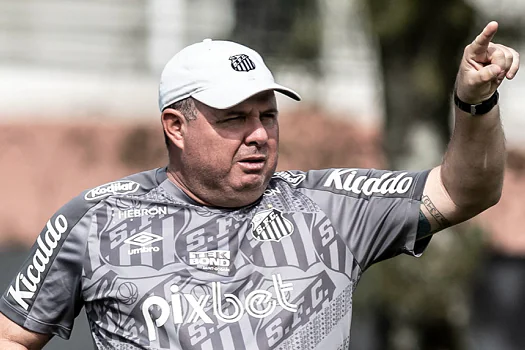 Técnico do Santos ‘isola’ CT e blinda elenco para clássico contra Palmeiras