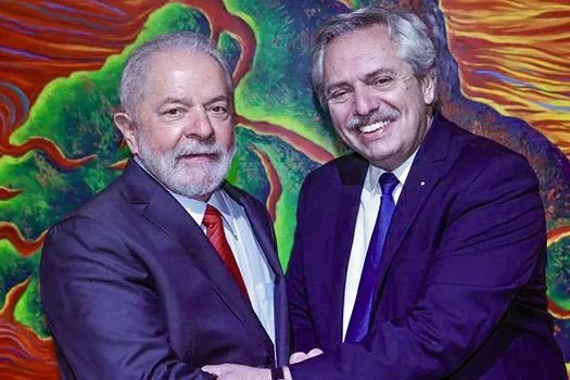 Presidente da Argentina se reúne com Lula hoje em São Paulo, diz agência estatal