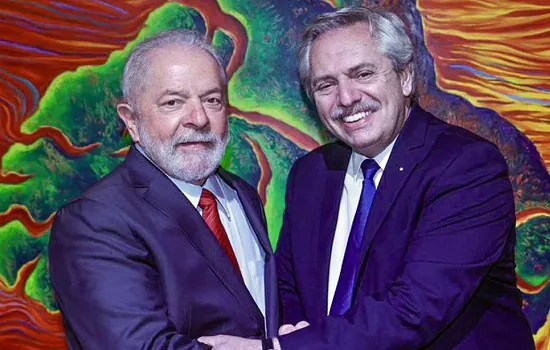 Presidente da Argentina se reúne com Lula hoje em São Paulo