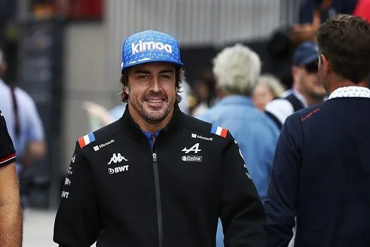 Alonso deixará Alpine para substituir Vettel na Aston Martin em 2023 na F-1