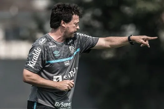 Com Diniz sob pressão, Santos enfrenta Cuiabá de olho em reabilitação