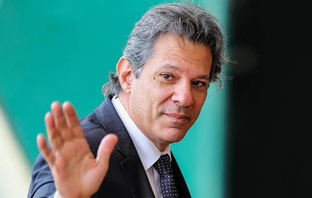 Haddad vai priorizar regra fiscal e tributária