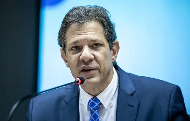 Haddad adia para 19h entrevista coletiva sobre combustíveis