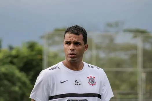 Reunião nesta quinta vai definir futuro de Fernando Lázaro no Corinthians