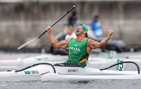 Fernando Rufino domina os 200m da canoagem e leva o ouro nos Jogos Paralímpicos