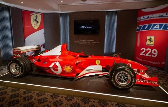 Ferrari pilotada por Michael Schumacher é leiloada por R$ 68 milhões