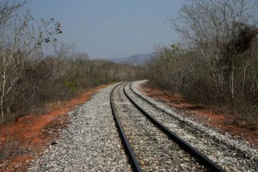 AGU muda posição e se manifesta contra lei que abre espaço para construir Ferrogrão