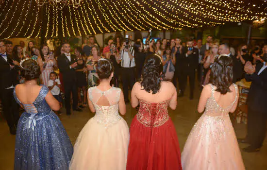 FSS de São Bernardo realiza sonho de adolescentes acolhidas com festa de debutante