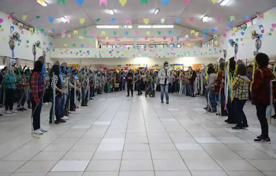 Festa Junina do Mulheres faz muita gente dançar no Okinawa