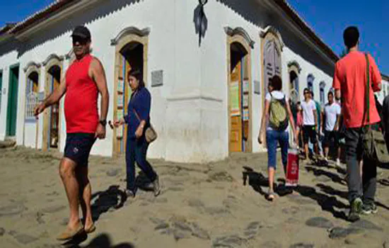 Festa literária de Paraty é sucesso de público