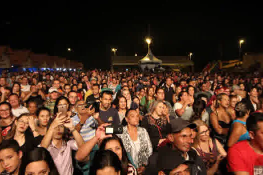 Show de Maria Cecília & Rodolfo abre 83ª Festa do Pilar