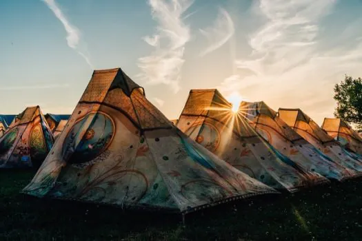 Tomorrowland Brasil começa hoje (28) o pré-registro para a venda de ingressos