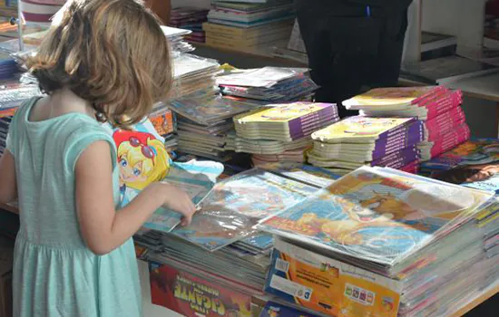 Festival do Livro ocupa escolas