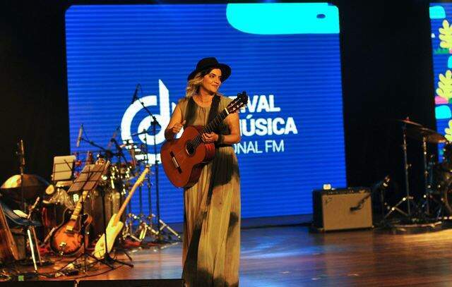 Larissa Vitorino conquistou reconhecimento no Festival de Música da Rádio Nacional