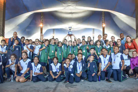 Escola Municipal Sebastião Vayego é campeã do I Festival de Queimada