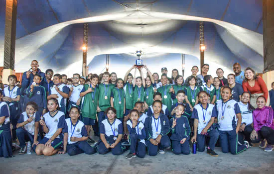 Escola Municipal Sebastião Vayego é campeã do I Festival de Queimada