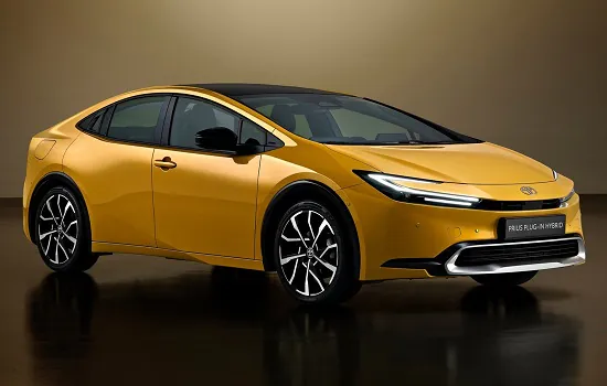 Fez bonito – Novo Prius é apresentado no Japão