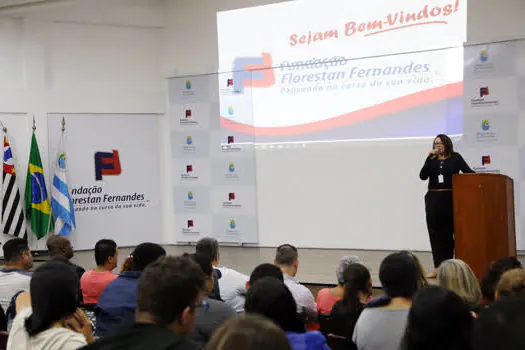 Fundação Florestan Fernandes reúne cerca de mil alunos em aula inaugural