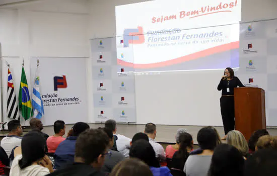 Fundação Florestan Fernandes reúne cerca de mil alunos em aula inaugural