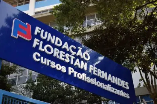 Inscrições para curso pré-vestibulares da Fundação Florestan Fernandes começam segunda-feira