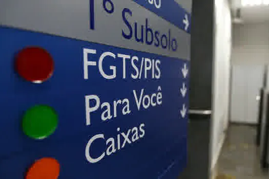 Saque do FGTS: Caixa libera pagamento para não correntistas nascidos em abril e maio