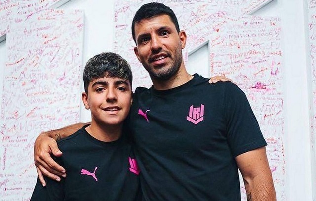 Filho de Agüero e neto de Maradona estreia em torneio oficial na Argentina