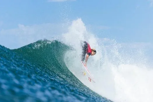 Filipinho bate Ewing e é bicampeão do Circuito Mundial de Surf