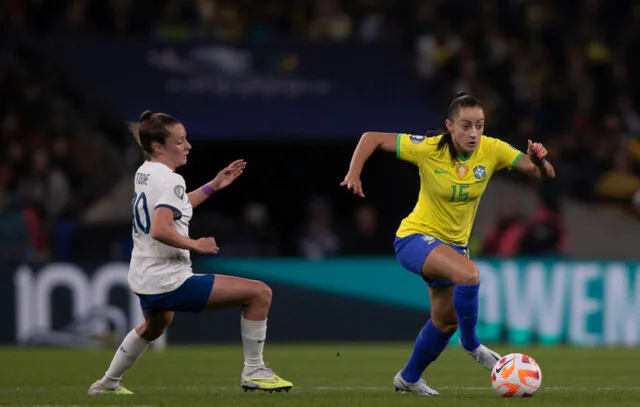 Seleção brasileira empata no fim