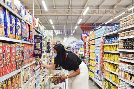 Fiscalização do Procon aborda supermercados em Diadema