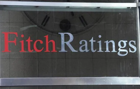 Fitch retira ratings de série de entidades e empresas da Rússia