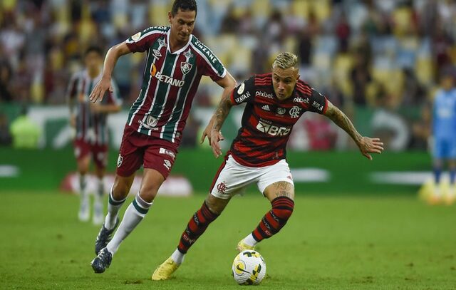 Flamengo defende vantagem sobre Fluminense para ser campeão e superar crises