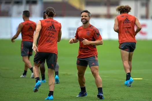 Paulo Sousa continua “laboratório” em busca do Flamengo ideal diante do lanterna