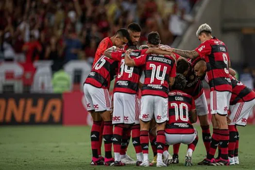 Flamengo tenta embalar no Brasileirão em um duelo direto contra o Bahia