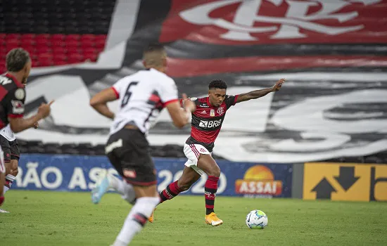 Flamengo empata com Atlético-GO no Maracanã e perde chance de assumir a liderança