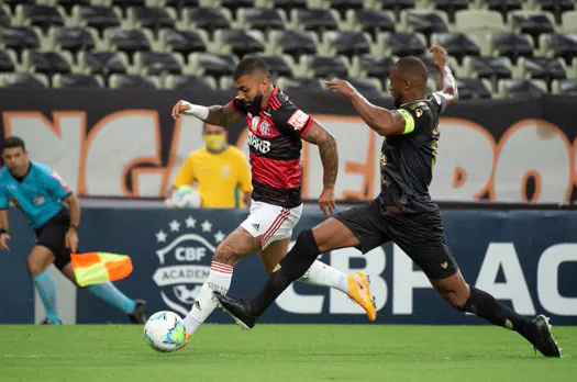 Flamengo perde fora de casa para o Ceará e interrompe sequência de vitórias