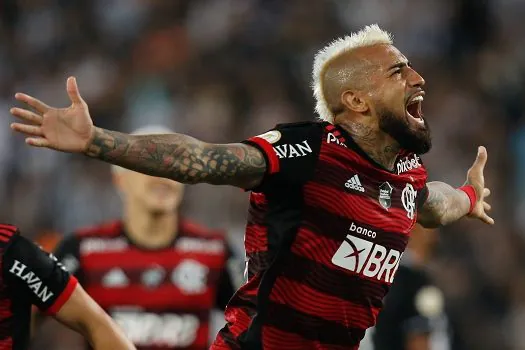 Flamengo vence Botafogo e retorna à vice-liderança do Brasileirão