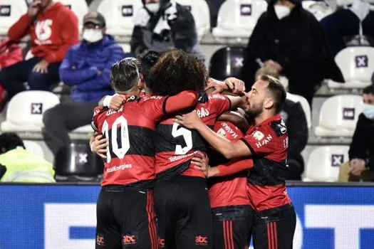 Flamengo goleia Olimpia no Paraguai e encaminha vaga à semifinal da Libertadores