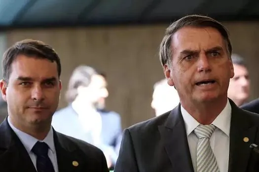 Flávio diz que campanha de Bolsonaro precisa de dinheiro e faz apelo por doações