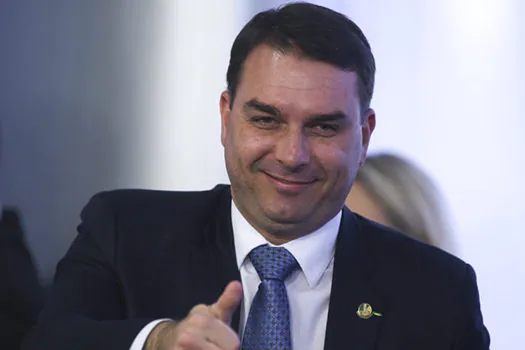 Recursos de Flávio Bolsonaro contra caso das ‘rachadinhas’ serão avaliados dia 9