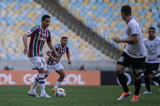 Corinthians faz ajuste na posse de bola para desafiar Fluminense no Maracanã